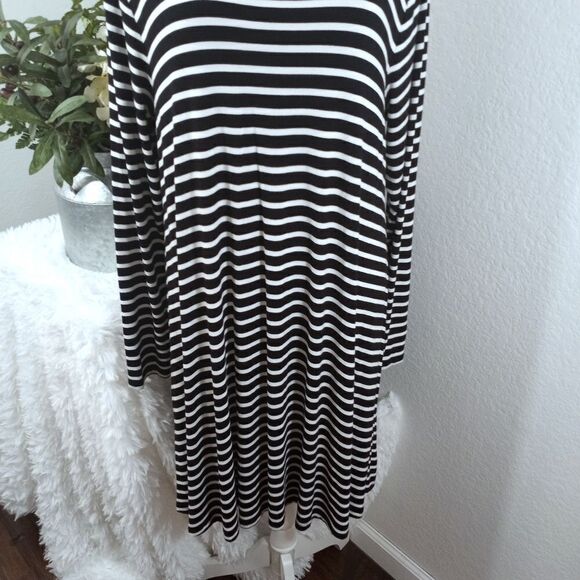 OLD NAVY BLACK & WHITE STRIPE DRESS SZ.XL EUC - Picture 4 of 7